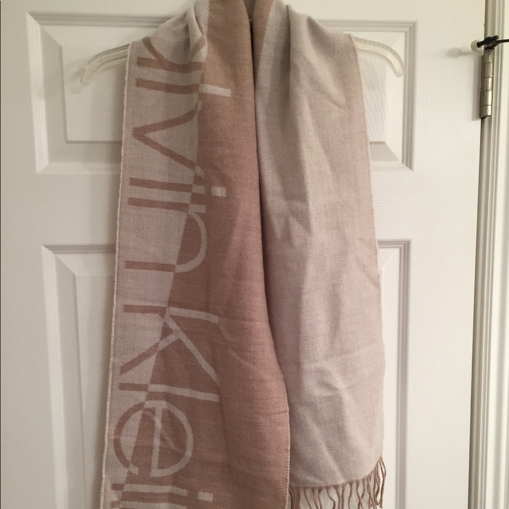 Calvin Klein Women’s Scarf